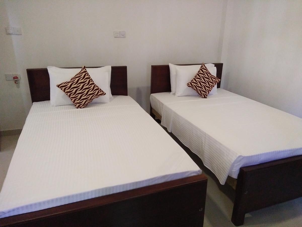 Ocean Bay Surf Resort Weligama Exterior foto