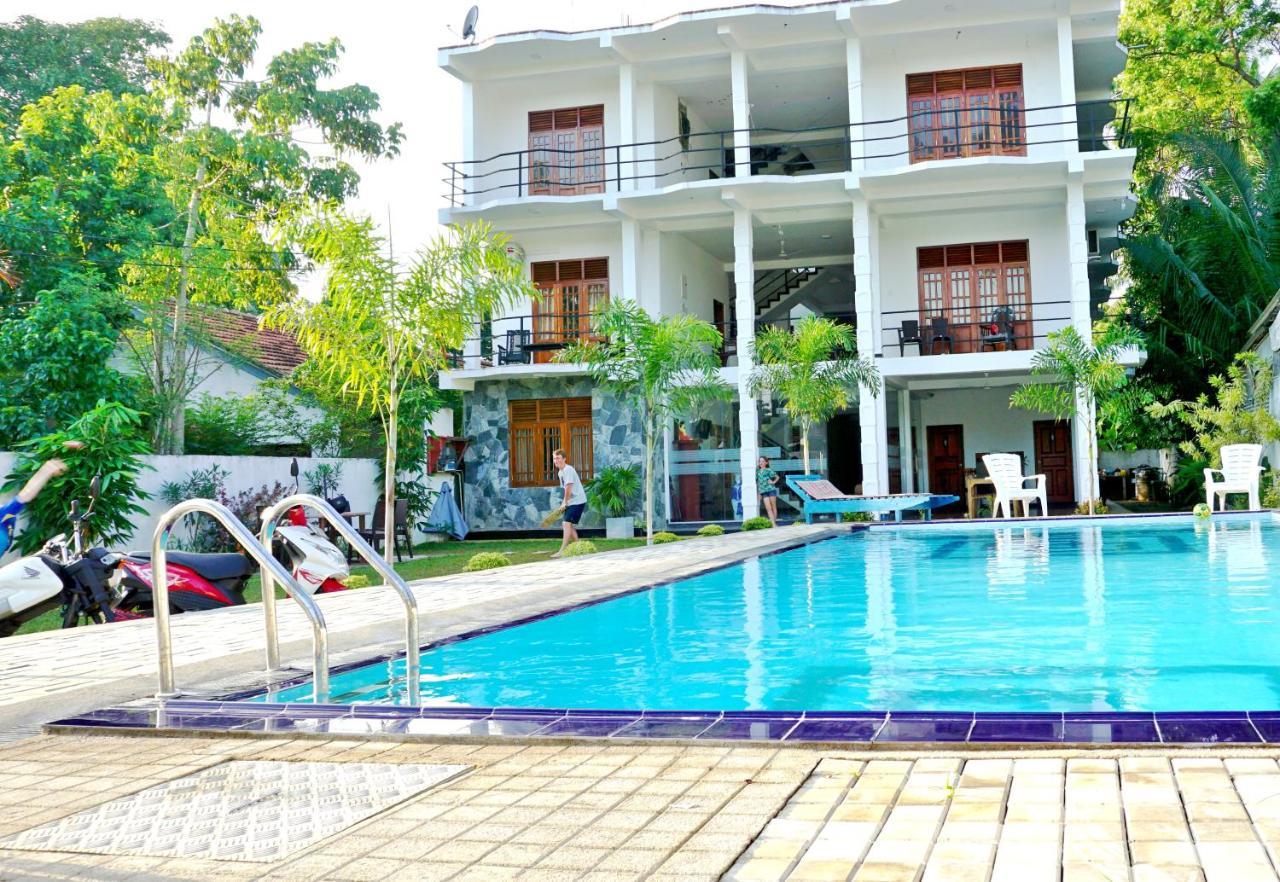 Ocean Bay Surf Resort Weligama Exterior foto